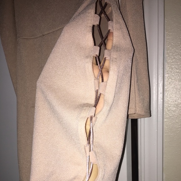 Off the shoulder dress w/ lace up sides - Picture 2 of 2